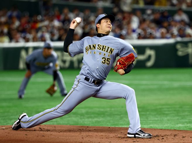 日职阪神虎王牌才木浩人对大联盟道奇先发5局7K。（图／路透）