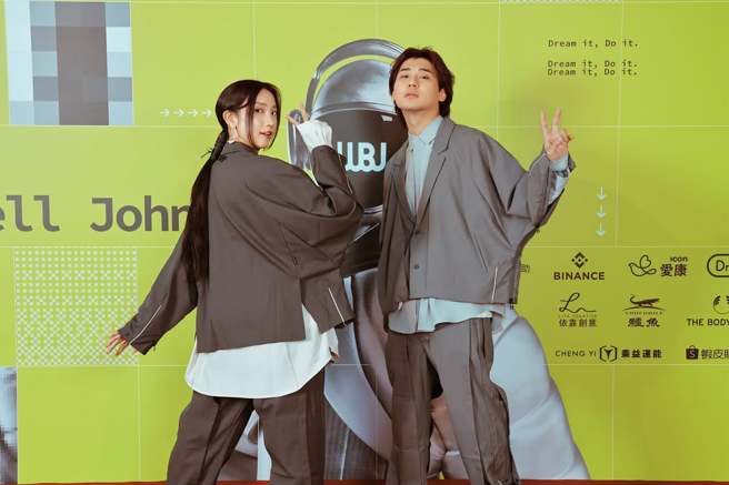 ILLY（左）、LEAN在2年前求婚，如今终于宣布结婚。（图／IG@lingjiepan）