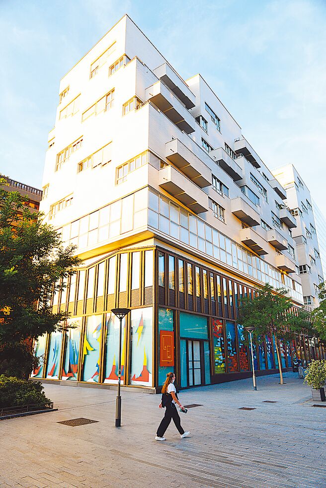 建於法國巴黎13區的La Fab藝術美術館，於2020年正式啟用。（agnes b.提供）