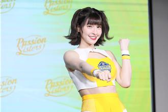 34歲峮峮被惡意嫌年紀！她霸氣回「青菜蘿蔔各有所好」：全部都要