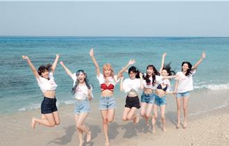 国民女团脱了！AKB48 Team TP辣秀比基尼养眼画面曝光