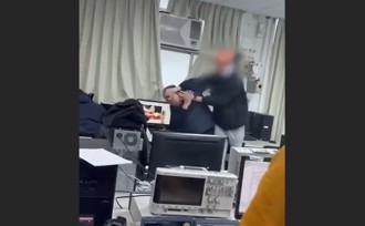 龙华科大老师课堂被打 出手男大生被呛爆亲曝导火线