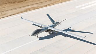 擁智慧大腦 陸無人機彩虹-9首飛