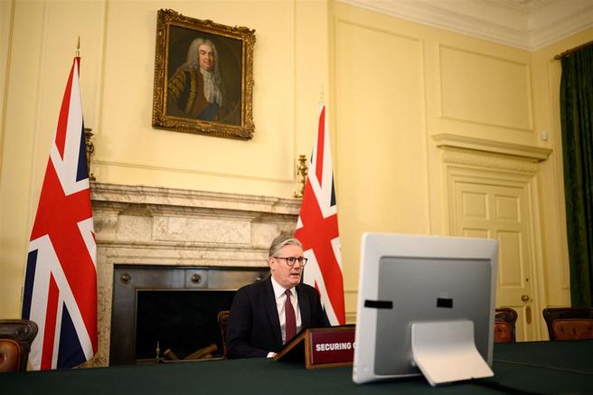 英国首相施凯尔15日与多国领袖召开视讯会议，同意联手向俄罗斯施压接受停火协议。（达志影像／路透社）