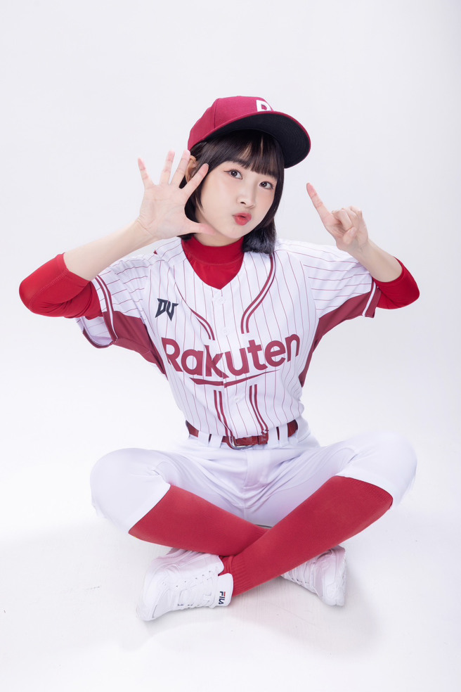 篮篮邀请大家3月30日一起感受棒球魅力。（图／乐天桃猿提供）