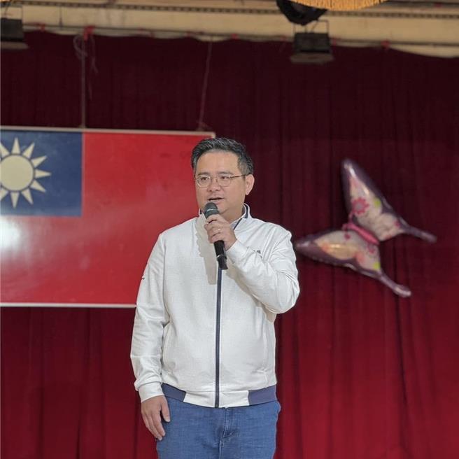 国民党立委黄健豪质疑，水资源来自天降降雨，本身并无制造成本，为何每度水竟亏损高达2.45元？（黄健豪提供／张睿廷台北传真）