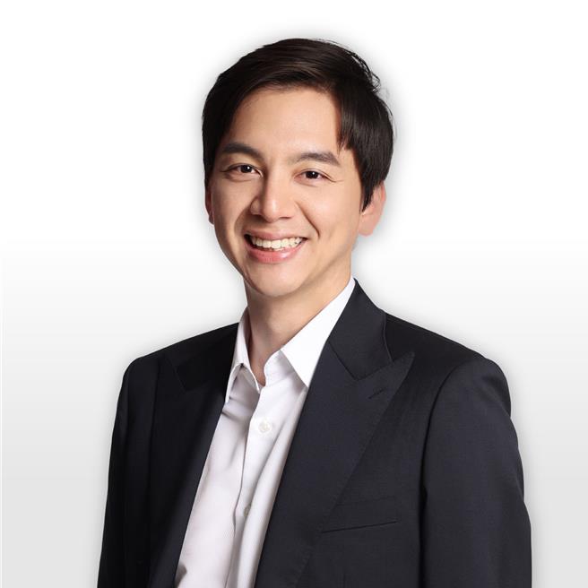 牛煦庭表示，电力是国家最可控的能源，民进党却因错误的能源政策，导致企业成本节节上升，如今水价再涨，企业叫苦连天，连带衝击物价，最终让全民买单。（牛煦廷提供／张睿廷台北传真）