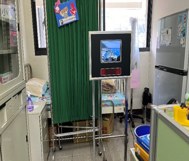 新竹縣錦屏國小購置視力檢查器。(照片/ 教育部提供)
