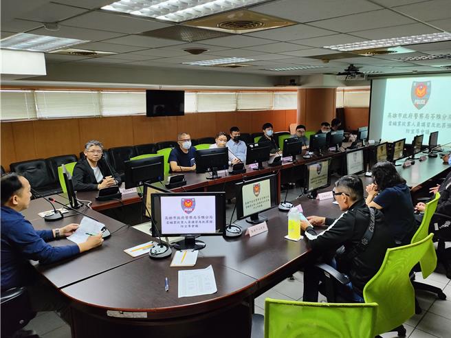 座谈会期间，也有不少当铺业者分享自己阻诈经验。（警方提供／纪爰高雄传真）