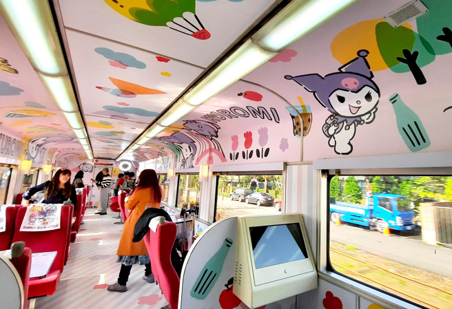 易游网省省BUY旅游节祭优惠，环岛之星行程满万折3000元。（粘耿豪摄）