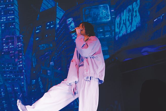 米津玄师15、16日一连两天在台北小巨蛋举行演唱会。（大鸿艺术提供）