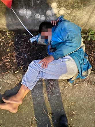 桃園男天寒醉倒路邊發抖     警救援見熟面孔「已是第二次」