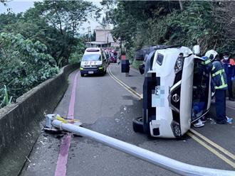 北投自小客車撞擊路燈桿　駕駛、乘客輕傷送醫