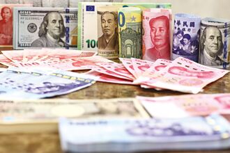 國銀外幣存款 失守15兆大關