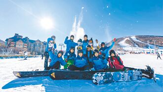 過去1年 合法出團18.3萬人次 277萬人赴陸