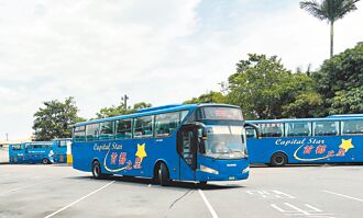 專家給藥方：整合路網、補足駕駛