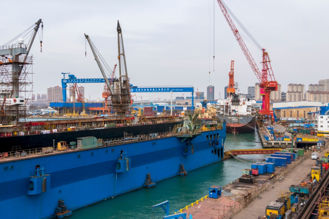 大陆造船业在三大指标上已连续15年位居全球首位。（示意图/达志影像/shutterstock）
