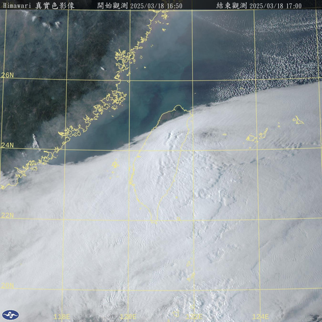 卫星云图显示，新一波冷空气将台湾上空云层推开，未来辐射效应下将出现低温。（气象署）