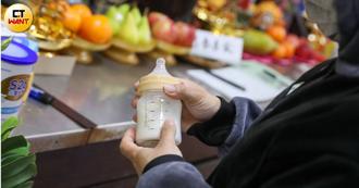 雙語招牌印「沒健保也可」！越南翻譯手術中幫打雜　診所黑歷史曝