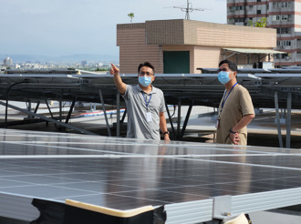  台中公有市場屋頂太陽能年發電量近600萬度 省去建國市場一年用電量