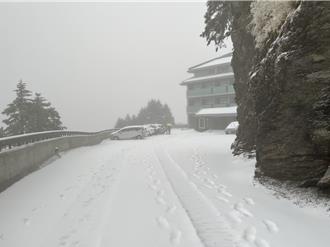 男山友攀奇萊倒地身亡   遇積雪救援困難  隊友躲山屋避難