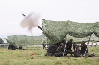 小汉光惊魂！陆战66旅官兵进入林口国中掩蔽   武装士兵吓坏家长