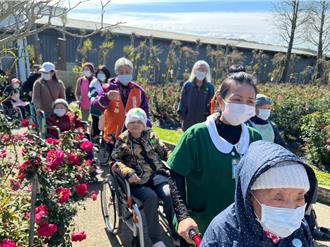 部苗附設護理之家千歲團 春遊雅聞香草植物工廠