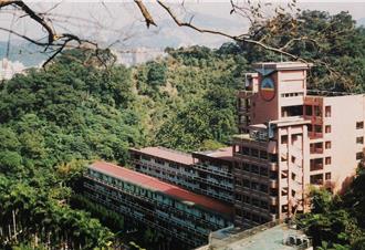 東山高中違規收2.5萬保證金 放棄不退費 教育局出手了