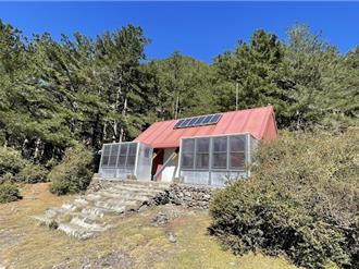 玉山南二段山屋翻新啟用 轆轆谷、塔芬谷裝乾式廁所