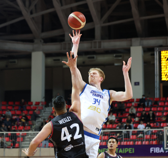 亞洲盃男籃附加賽》6人得分上雙 中華隊痛宰關島晉級在望