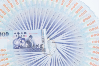 中央政府債務基金賸餘無法用於普發現金  政院修法明定2用途