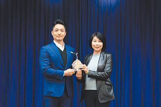 新光產險挺公益 北市府表揚