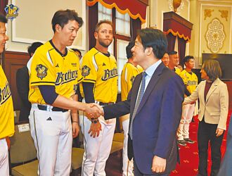 中職》獅迷賴清德見黃衫軍 蔡其昌虧有遺憾