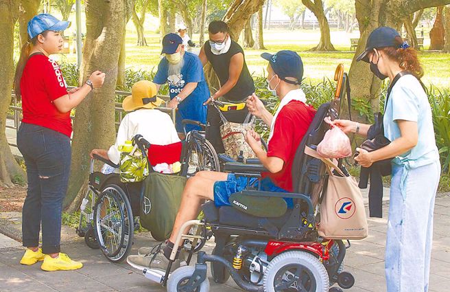 巴氏量表放宽配套还没好，劳长称最快要6个月。（示意图／本报资料照片）