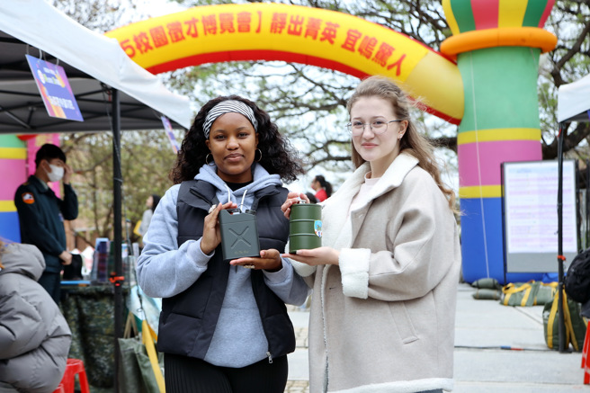 静宜接续举办「国际生徵才博览会」，以协助国际生留台就业。(照片/静宜大学提供)