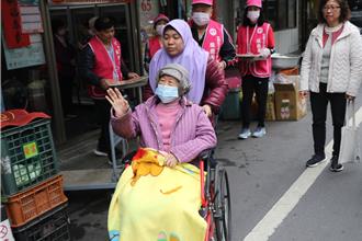 老人共餐色香味俱全 板桥三民网罗3大主厨献艺