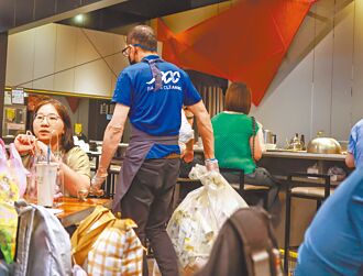 新聞分析》拿「艱苦人」開刀 洪申翰換位置換腦袋