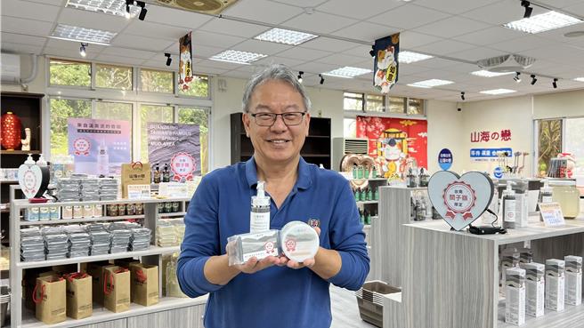 委外业者翁廷芳表示，对于游客来说，再怎么偏僻的地方，只要能够吸引人，都会想来。（张毓翎摄）