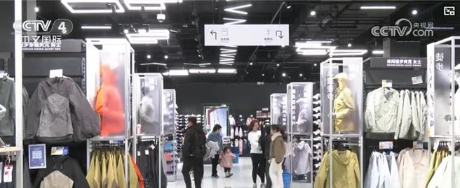 春分到！陆春日经济户外消费升温露营热。（大陆央视）