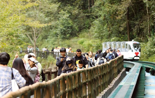 大陸2024年入境遊客共計1億3190萬人次，入境遊客總花費942億美元，分別較2023年上漲60.8％和77.8％。（新華社）