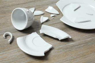 瓷器碗盘、马克杯摔破 丢垃圾桶错了 环保局曝正解