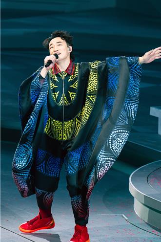 陳奕迅高雄站加碼2波優先搶票機會！浪漫放閃老婆徐濠縈