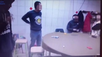 基隆鬧區深夜不安寧！ 警突襲天九賭場逮28人