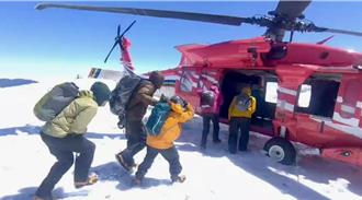 南三段遇大雪！24人登山队7人高山症、1人受伤 直升机驰援救下山