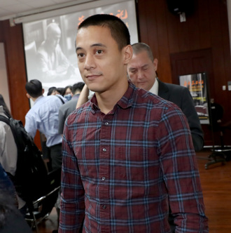 蔣家第四代：蔣友青宣布「杭州紮根」！抖音開箱新生活  網暴動