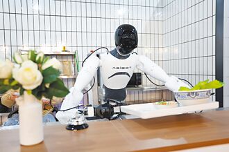 大興AI 騰訊拚語言模型 小米衝汽車出海