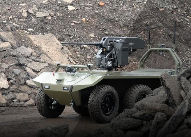  採模组化设计的VIKING，可视需求安装不同任务套件。图为搭载遥控武器站的VIKING示意图。（取自依维柯公司网站）