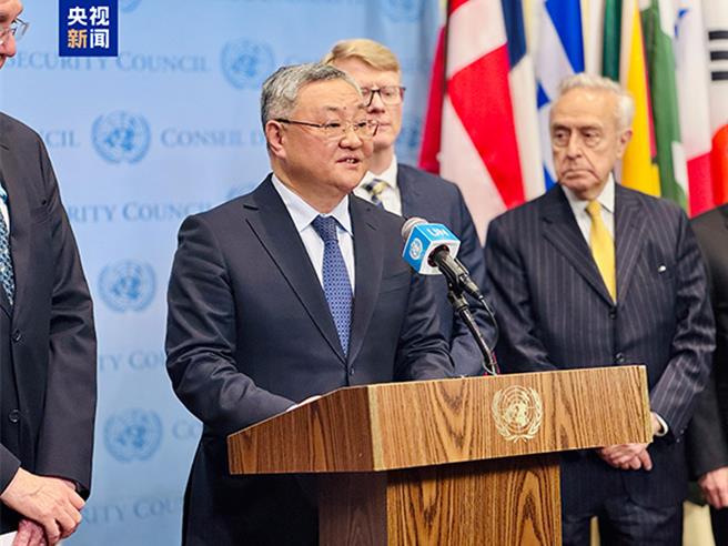 乌克兰危机和平之友小组呼吁全面停火推动和平解决。（大陆央视）