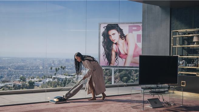 电影类第一名由独家上架的肉体恐怖神作《惧裂》夺下。（CATCHPLAY＋提供）