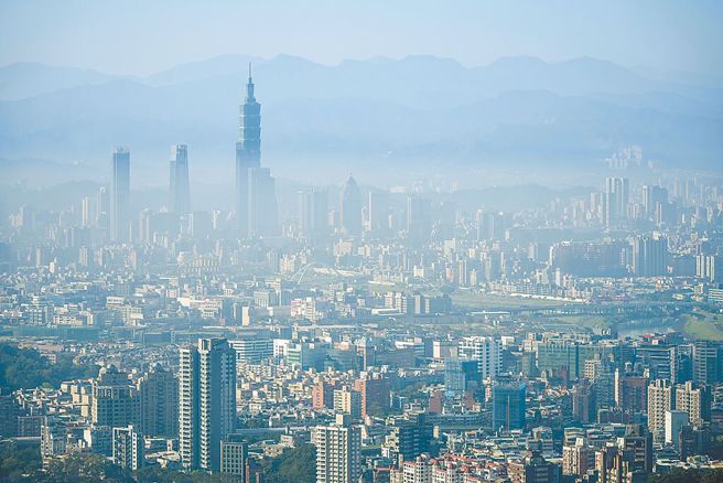 环境风场不利扩散，基北北桃连4天空品亮橘灯。（示意图／本报资料照）